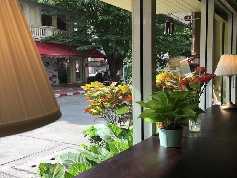 Folk Poshtel Silom Bed & Breakfast Bangkok Eksteriør bilde