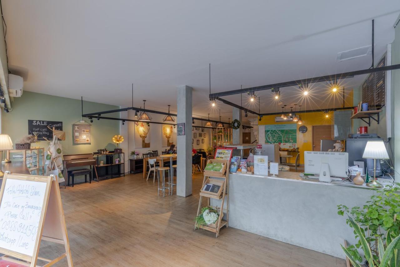 Folk Poshtel Silom Bed & Breakfast Bangkok Eksteriør bilde